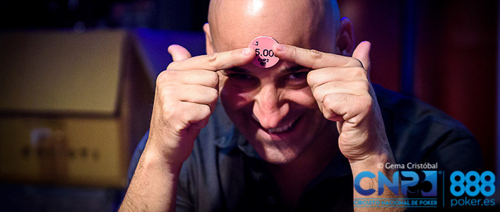 Jugadores de poker en el CNP 888