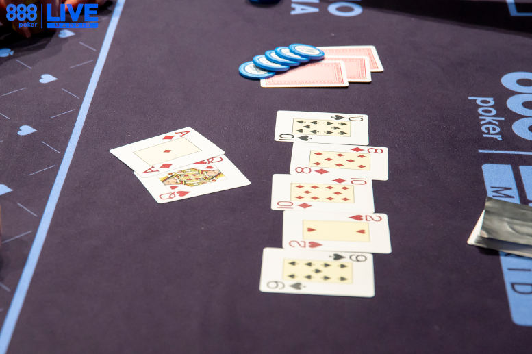 Cuantas cartas se reparten en el poker