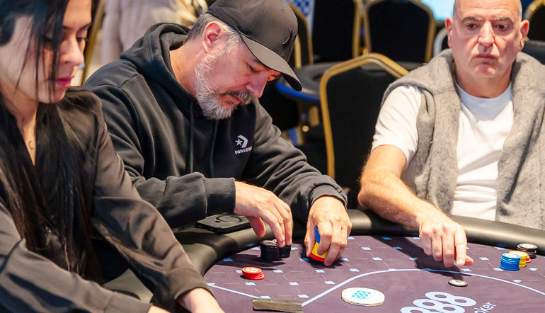 Dark Bet Poker