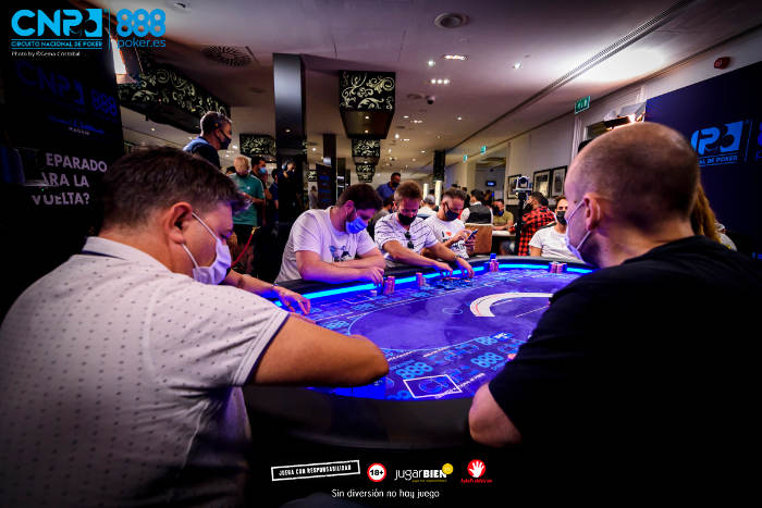 Torneos de Texas Holdem mayoritarios en el offline