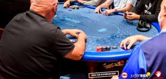 Let it ride poker online