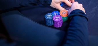 Backraise poker