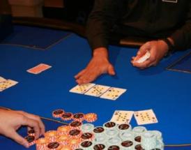 Torneos de poker en vivo: análisis de una mano