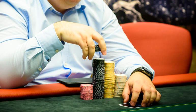 Trio en poker