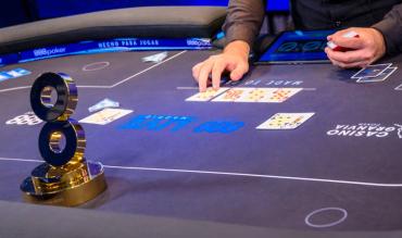 Satelite poker