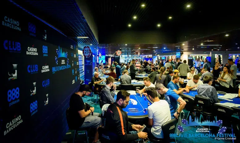 La poker room de Casino Barcelona al inicio del Día 2
