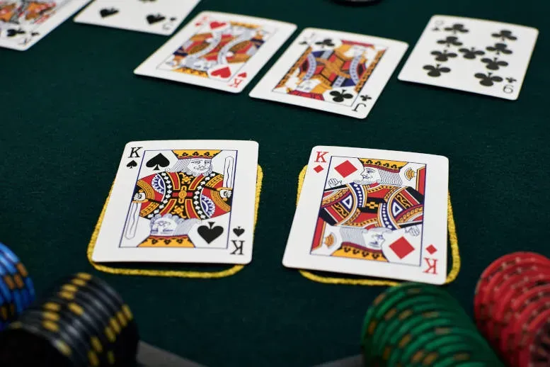 Combo poker